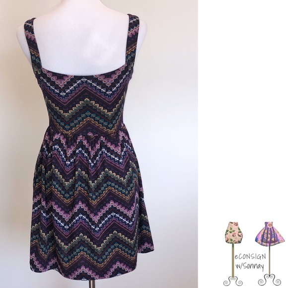 | Patterned Dress w/pockets | - Picture 3 of 3